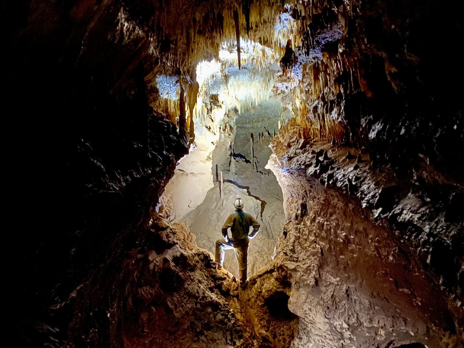 speleologie ne dordogne perigord noir - activité sous terre